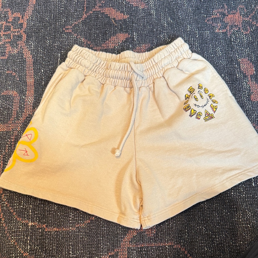 ELEVENPARIS BEIGE SHORTS WITH POCKETS (S)